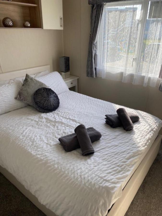 Beautiful Spacious Holiday Home - Romney Sands นิวรอมนีย์ ภายนอก รูปภาพ
