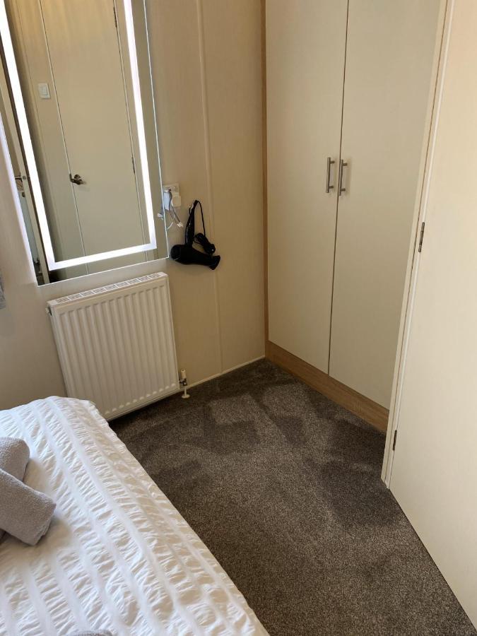 Beautiful Spacious Holiday Home - Romney Sands นิวรอมนีย์ ภายนอก รูปภาพ